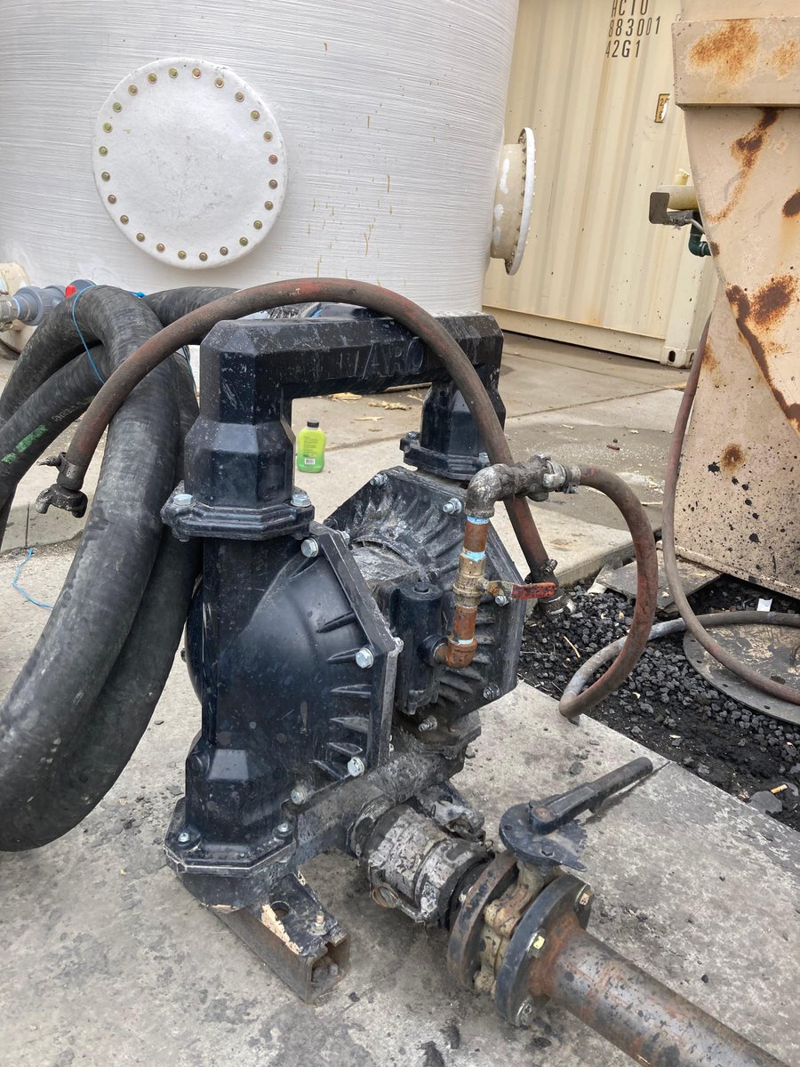 Need a system that can ensure your materials flow consistently and smoothly? 👌 The ARO pumps rugged and durable design makes every application a breeze.