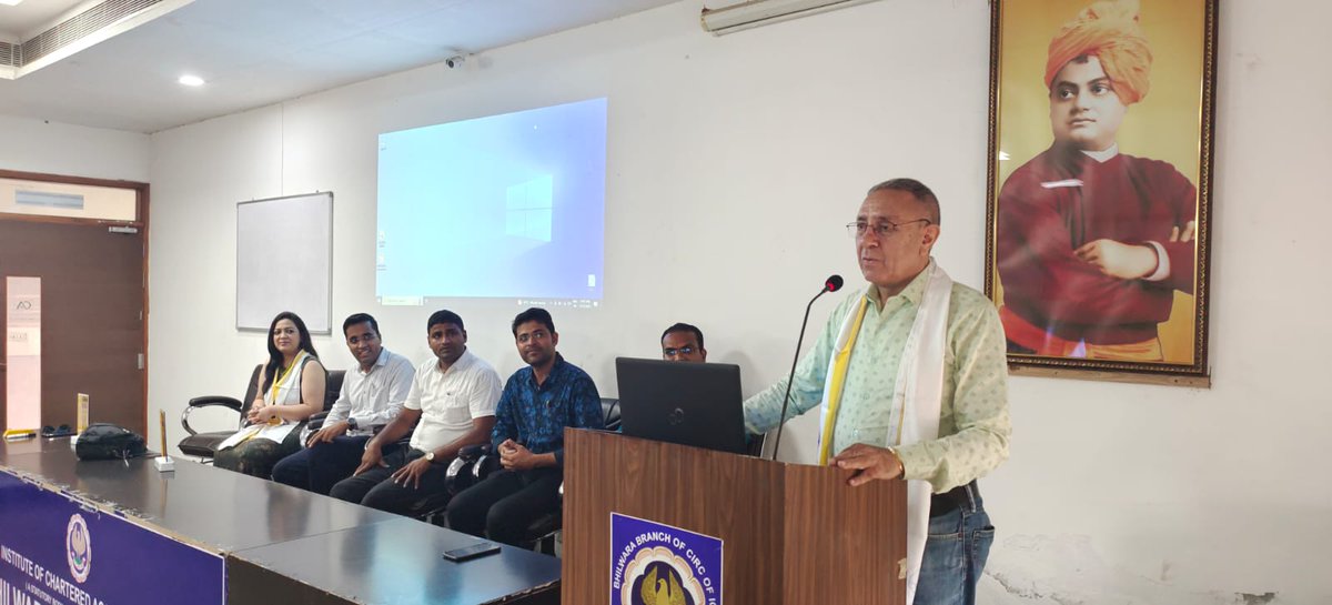 bktmediapvtltd's tweet photo. Sidhant 'Saheb Ji' Chairman @bktmediapvtltd &amp; @shilpabhawana Creative Director &amp; Television Presenter addressed the CA Students at Bhilwara. Chairman of the Branch @agalseth is giving all his efforts to flourish every Wing of CA Profession... Best of our Wishes for all of them https://t.co/11wYDyfF07