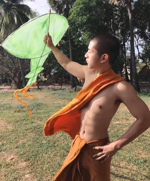 คบกับพี่ไม่มีเงินนะ  แต่มีเเฮง เอาไหม