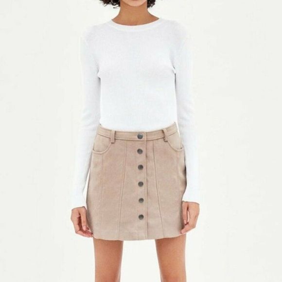 Txtinner's tweet photo. So good I had to share! Check out all the items I'm loving on @Poshmarkapp #poshmark #fashion #style #shopmycloset #jcrew #verabradley #zara: https://t.co/5zIZTyAlD1 https://t.co/Ot5Y5At890