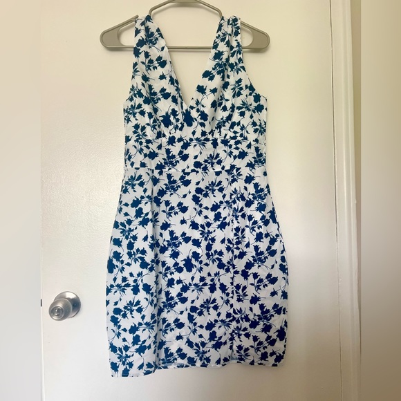 volnayD's tweet photo. So good I had to share! Check out all the items I'm loving on @Poshmarkapp #poshmark #fashion #style #shopmycloset #tultex: https://t.co/x4FytH4Cz8 https://t.co/iDUZVr1v7r