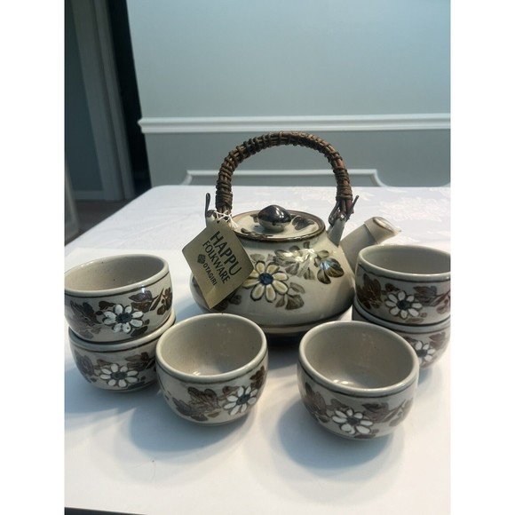 DecemberOfDawn's tweet photo. So good I had to share! Check out all the items I'm loving on @Poshmarkapp #poshmark #fashion #style #shopmycloset #otagiri #kennethcole: https://t.co/Fi2M3RWNRM https://t.co/Z5EtF21K30