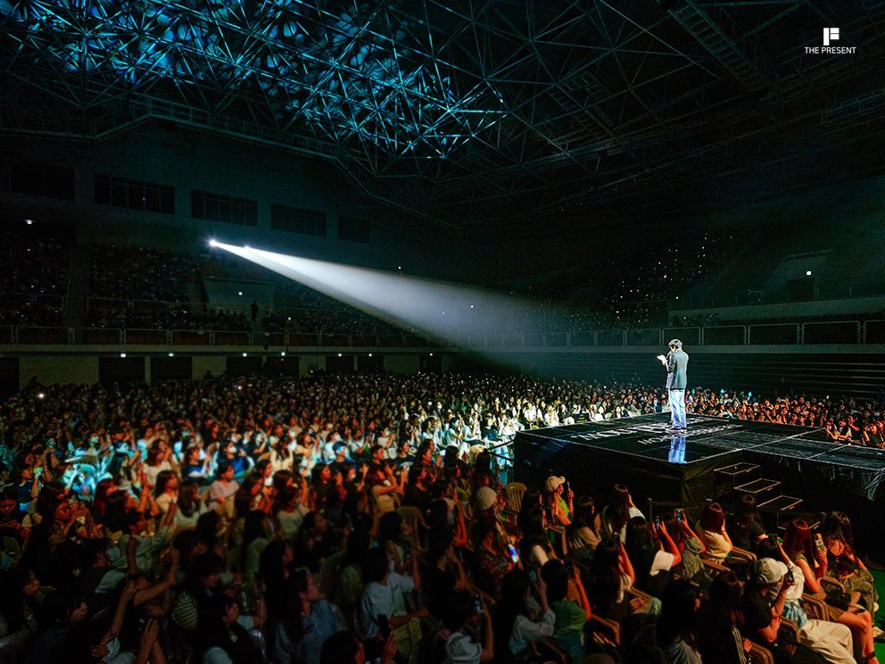 ThePresent_X's tweet photo. 안녕하세요.더프레젠트컴퍼니입니다. 
2023 AHN HYO SEOP ASIA TOUR <THE PRESENT SHOW> here and now 서울 공연에 ‘폴짝’하고 찾아주신 팬분들께 감사드립니다. 오랜 기다림 만큼 서로 마주하고 보낸 뜻깊은 시간이었기를 바랍니다. 22일 열리는 방콕에서 만나요! 
#안효섭 #AhnHyoseop #안효섭팬미팅 https://t.co/i80TK1By27