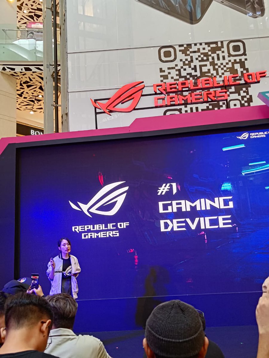 ROG Phone 7 resmi hadir di Indonesia 

#ROGPHONE7ID #FORTHOSEWHODARE #WRCROG7ID 

@ASUS_ROG_ID @TRAVELERIEN