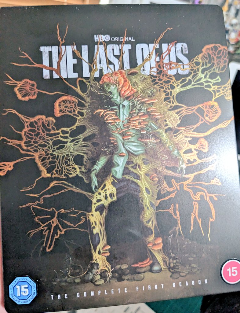 ethanhoey16's tweet photo. Mail call 📬
.
#TheLastOfUs #naughtydog #hbomax #zombieshow #tvshow #hboseries #pedropascal #bellaramsey #stellbook #zombie https://t.co/7THw5RAfxL