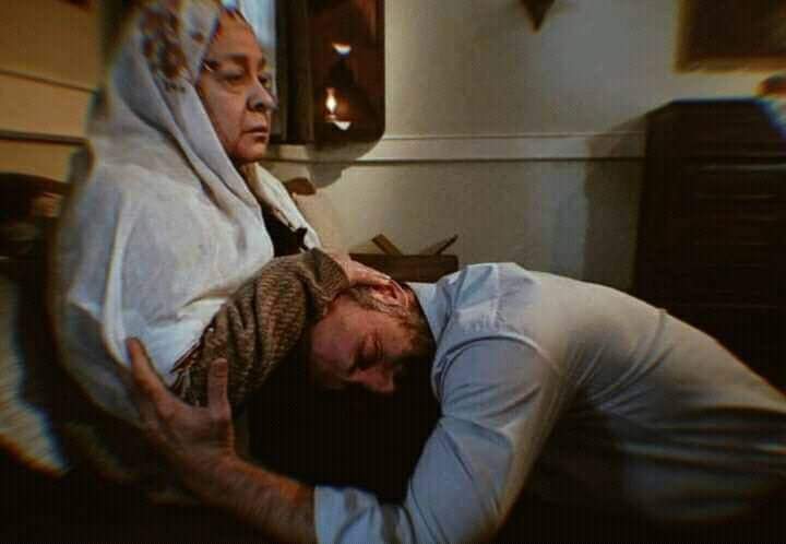 willayati's tweet photo. Allah Said To  "Musa Abb Jab Kohe toor pe qadam rakhna to Zara Sambhal Ke Rakhna Q ke Wo hath سپردخاک ho Chukey Hain Jo Tumhri Salamti Ke Liye Utha karty Thy." https://t.co/LFex2YmSzj