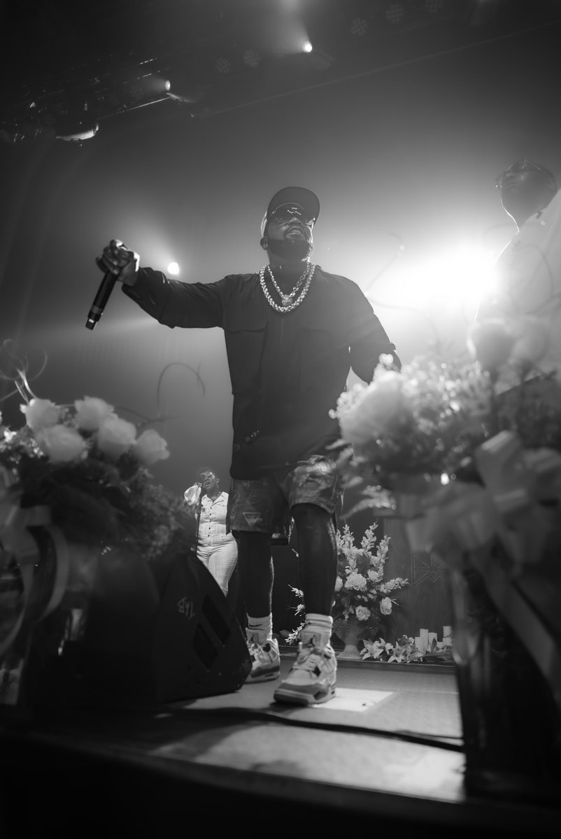 heyarnault's tweet photo. I picked up a camera with the intention of documenting the culture and music that changed my life. It’s going beautifully right now. https://t.co/8D1ggWV0sC