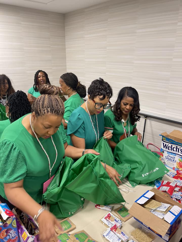 SouthCentralAKA's tweet photo. South Central made an impact during the AKA 2023 Leadership Seminar w/ several service projects in Chicago.  We packed 10,000 Childhood Hunger Initiative Power Packs for students &amp; donated items for  "Love and Hug" bags for new moms. #AKA1908
#PathwaystoSOAR #WeAreSouthCentral https://t.co/POhQqMGg6O