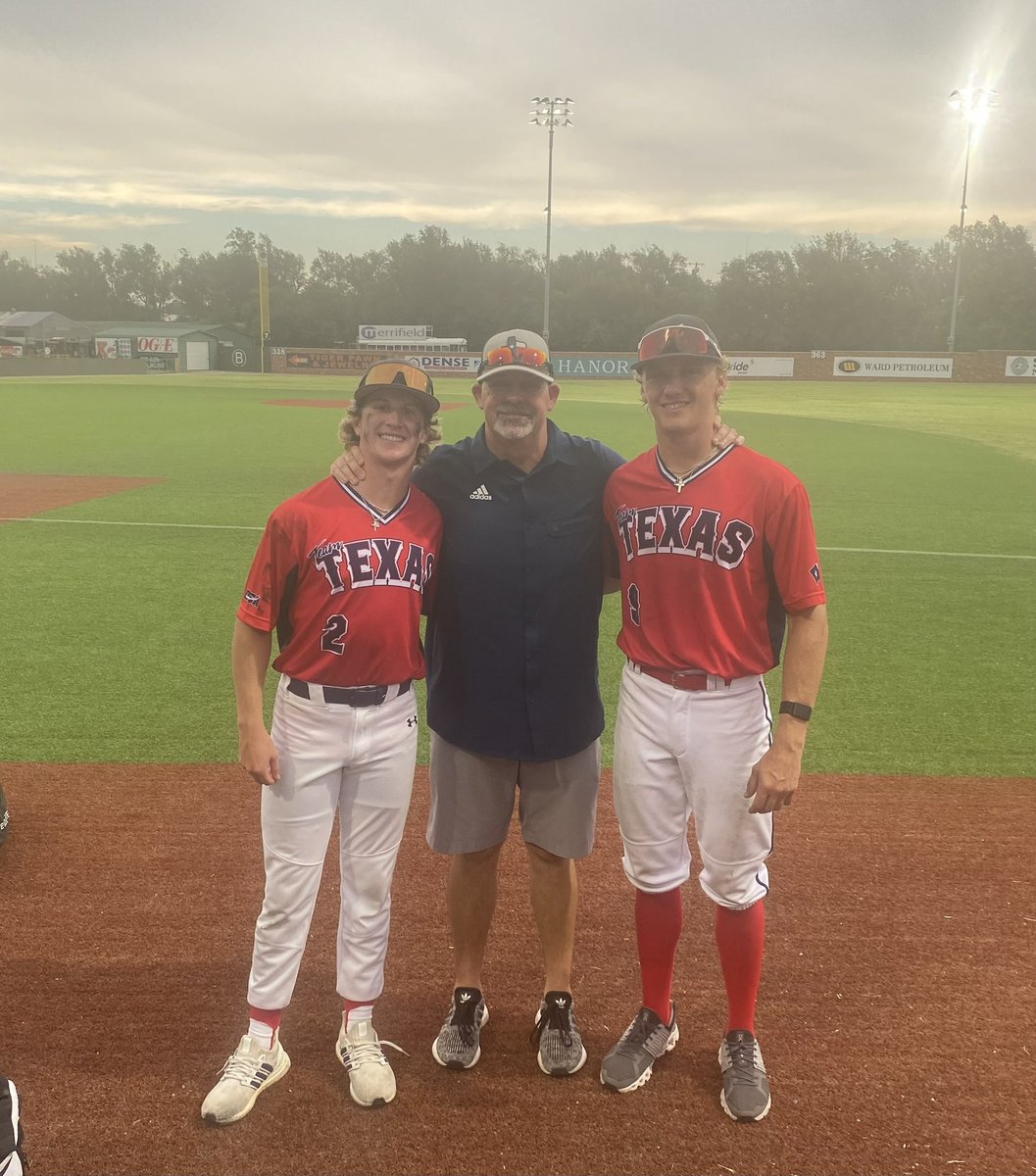 WarbirdBaseball's tweet image. @BeckhamPaul07 and @brady__41 put in 14 inning of solid work of Team Texas Red today! They both represented the Eagle brand extremely well
#WinTheDay