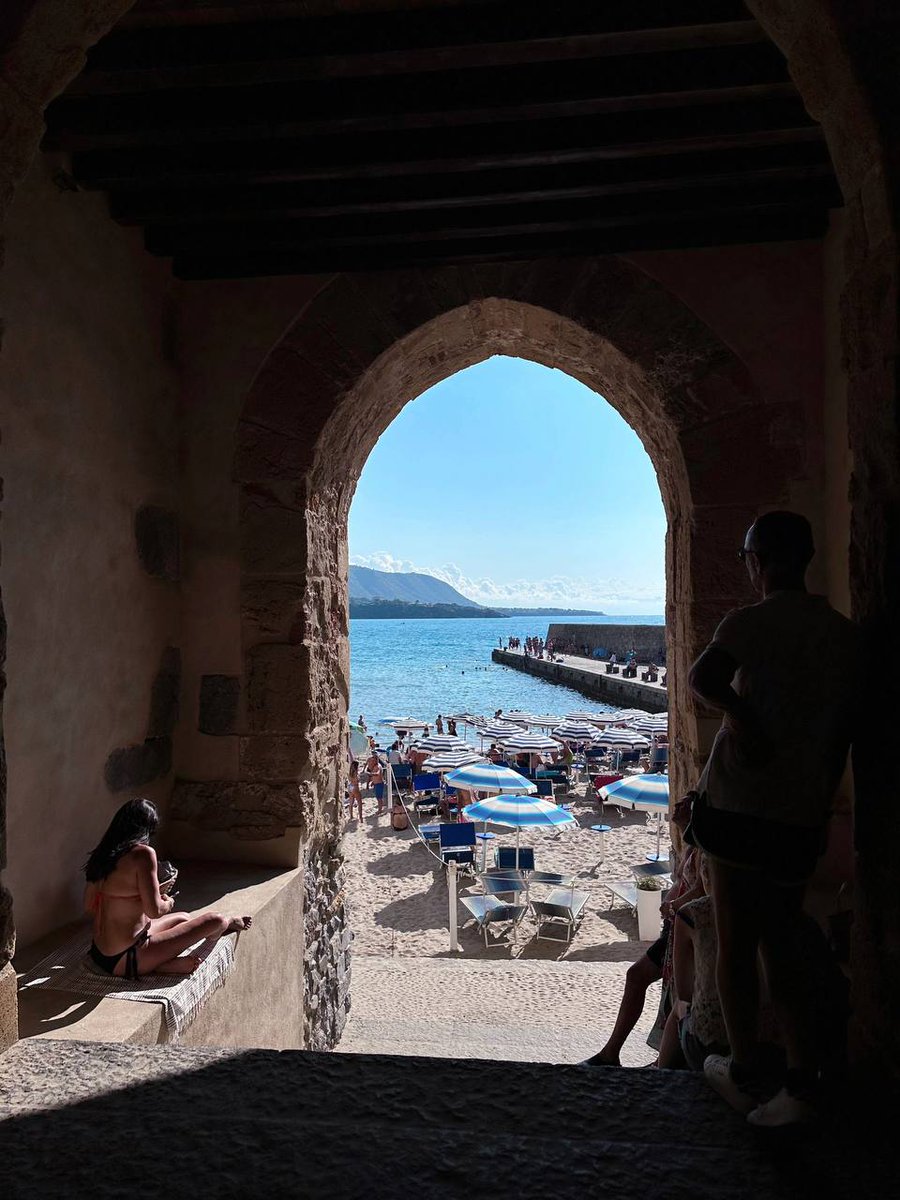 dewye_jelek's tweet image. I can give time to my friend. Friendship is important to me🤗🤗
#Beach #WithFriend #Friendship