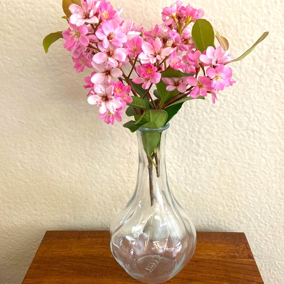 So good I had to share! Check out all the items I'm loving on <a href="/Poshmarkapp/">Poshmark</a> from <a href="/dunnie20/">paulette foster</a> #poshmark #fashion #style #shopmycloset #bananarepublic #jcrew #ikea: posh.mk/wUj1tEaqwBb