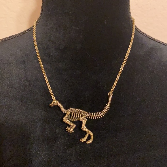 So good I had to share! Check out all the items I'm loving on <a href="/Poshmarkapp/">Poshmark</a> from @boujee_business #poshmark #fashion #style #shopmycloset #cabi #zara: posh.mk/XDojFDdqwBb