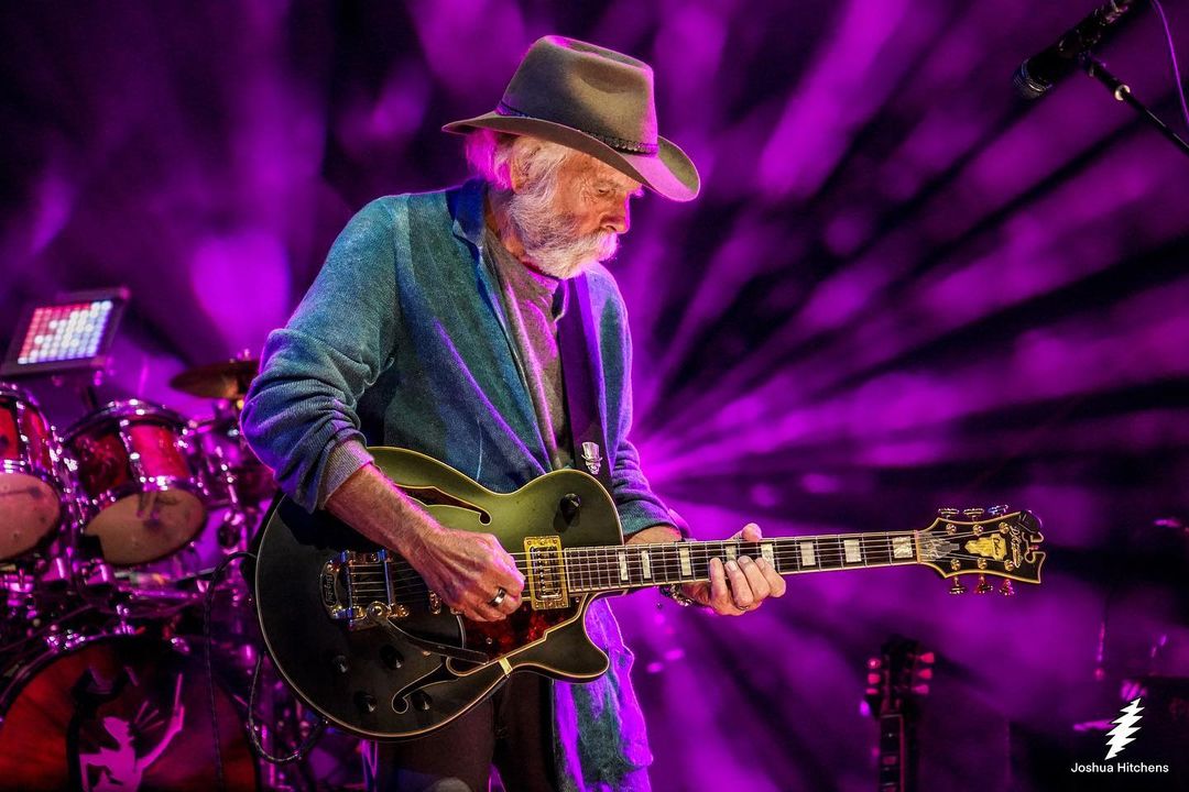 GratefulDead's tweet photo. The trip never ends🌹 @deadandcompany

📸  @JayBlakesberg &amp; @BoltofSunshine https://t.co/vamah6vW4L