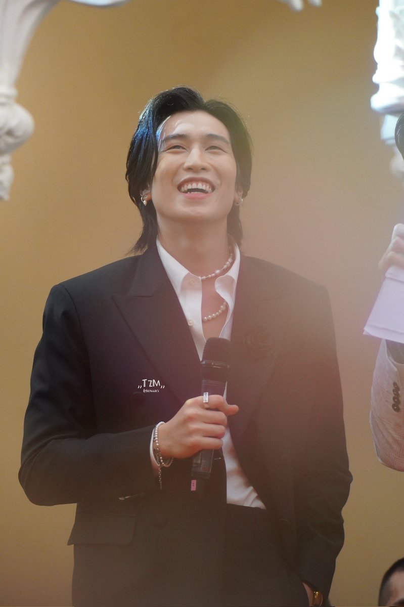 KwOpas's tweet photo. ต้อนรับเช้าวันใหม่ด้วยรอยยิ้มสดใส มี energy ล้นๆ ลุยกับวันนี้ให้เต็มที่นะคับ💪
Wishing a good morning🌤🖤🤟 

#อรุณสวัสดิ์คุณวิชญ์ภาส 

@biblesumett
#BibleWichapas
#bsumone https://t.co/IvecQuX6c1