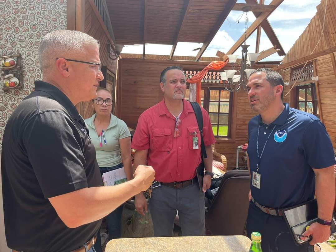 Luis D. Aponte tweet media