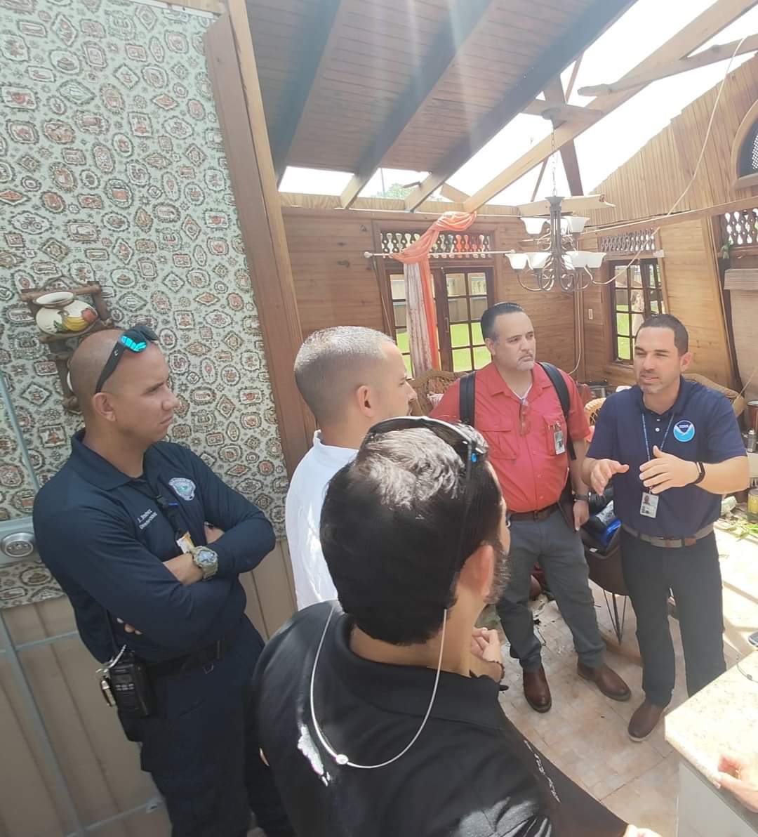 Luis D. Aponte tweet media