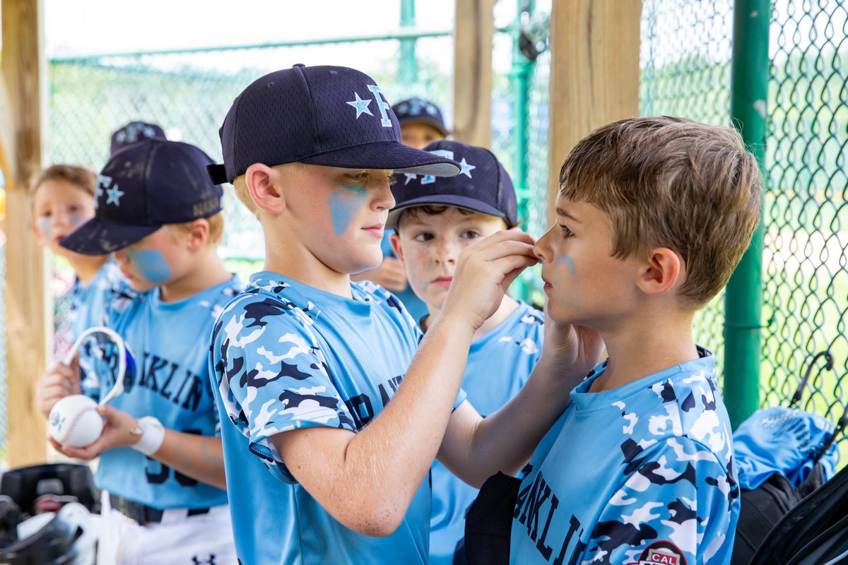 JenRaiderPhoto's tweet photo. The most important part of the game. Coach P Invitational. 
@FYBOBaseball https://t.co/qmId7PsuCD
