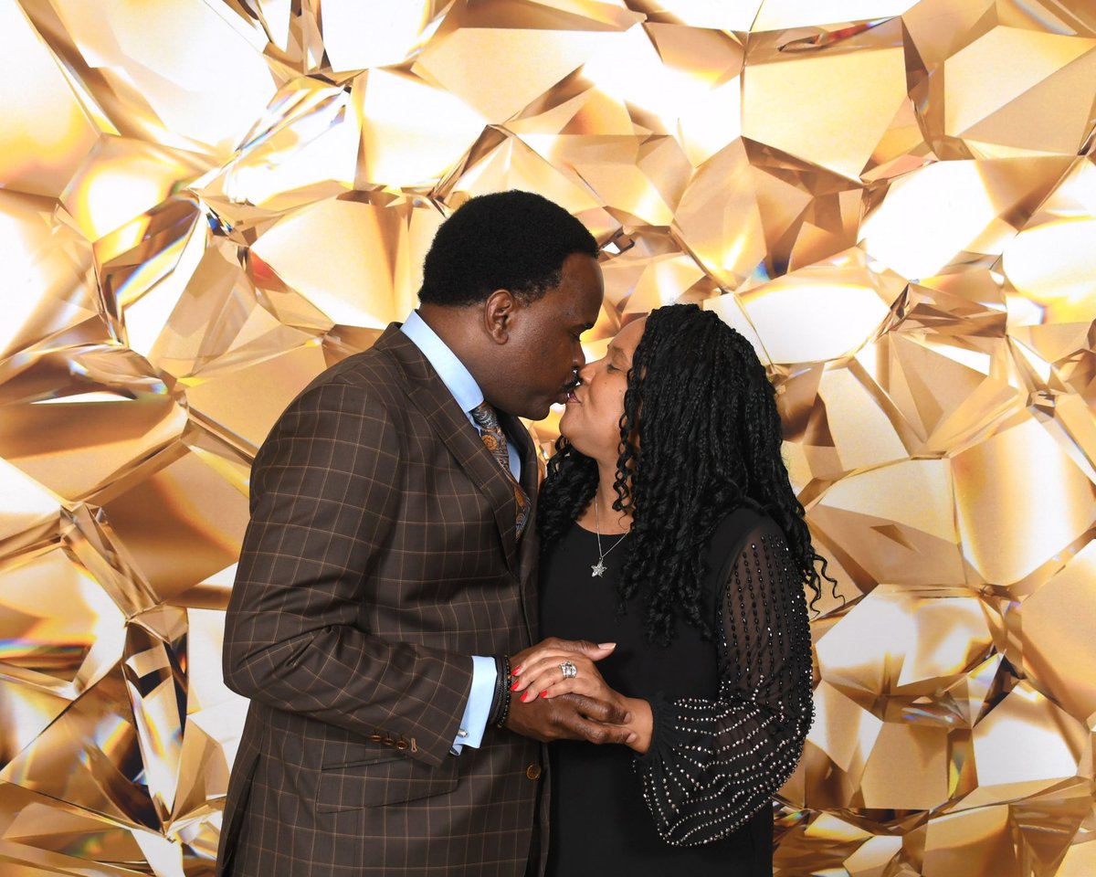 Lelan Statom tweet media