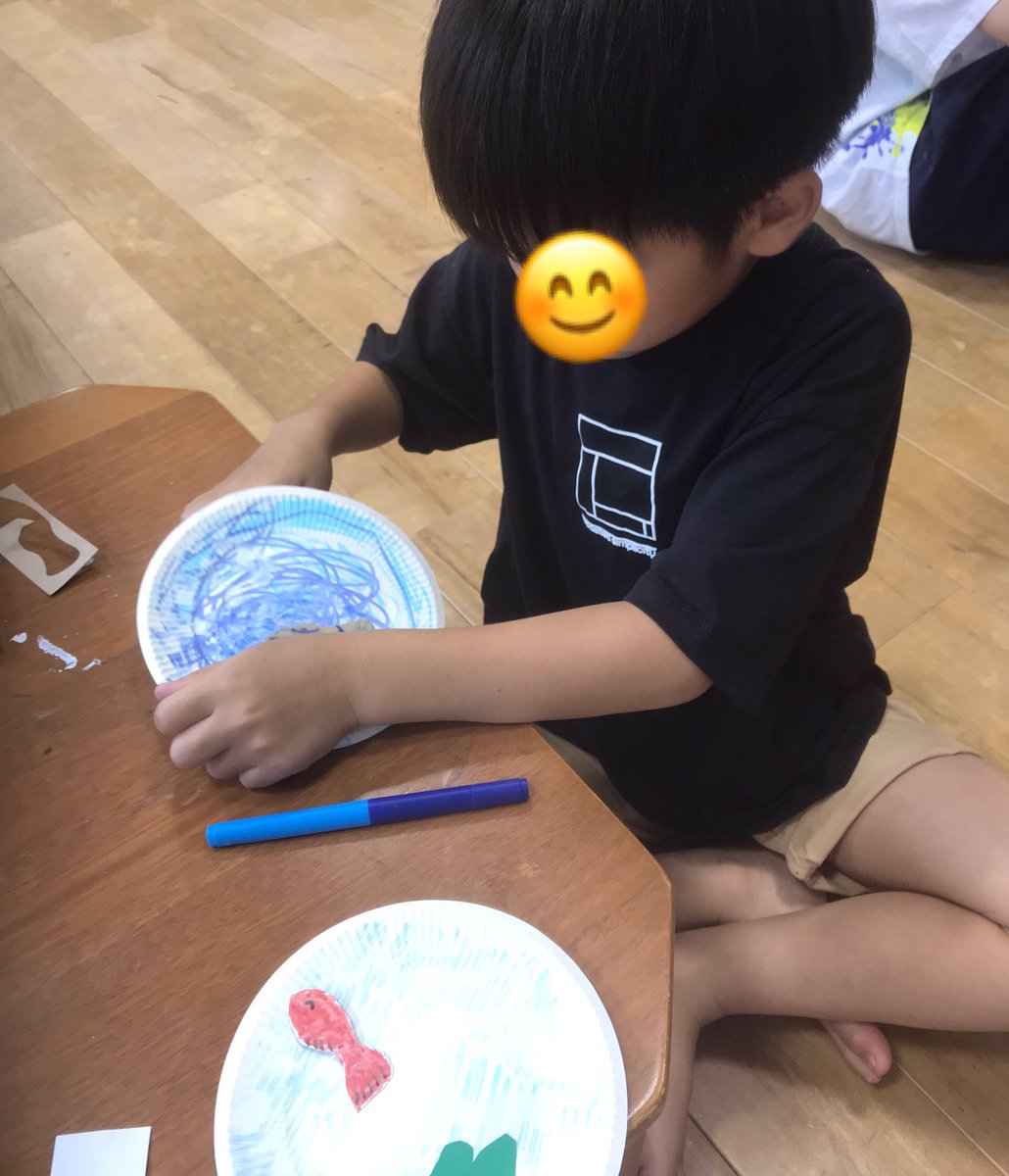 firstdream_21's tweet photo. 🌟浅草橋教室🌟
2023.7.17(月)
『紙皿水族館🐟🦞』
お魚を描いてハサミで切り、紙皿の上で泳がせました✨
楽しく作りながら、指先の微細運動に繋げました😀

▽ファーストシーンドリームの詳細はこちら！
https://t.co/694S4VXsDC

#放課後等デイサービス #室内活動 #紙皿水族館 https://t.co/KTeXu7jCwU