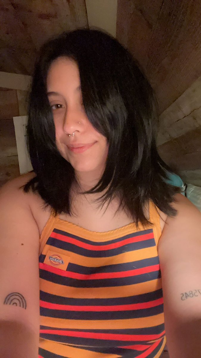 lexiisolorzanoo's tweet photo. 🧡🖤💙 https://t.co/rTTWBOuSwJ