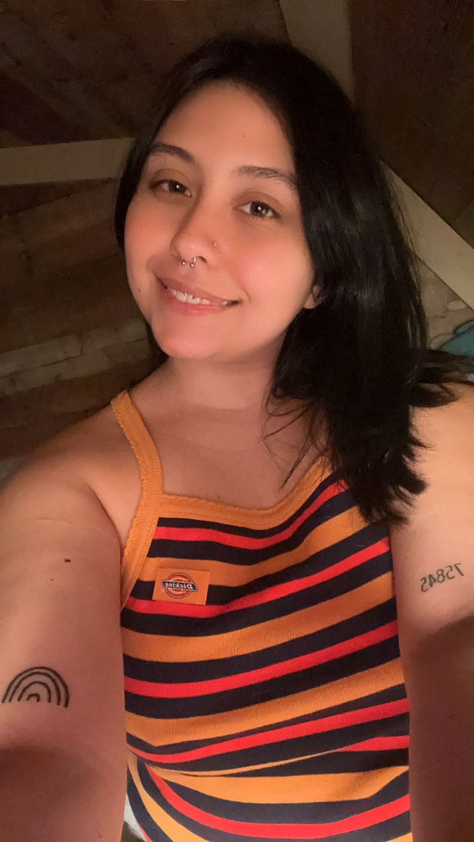lexiisolorzanoo's tweet photo. 🧡🖤💙 https://t.co/rTTWBOuSwJ