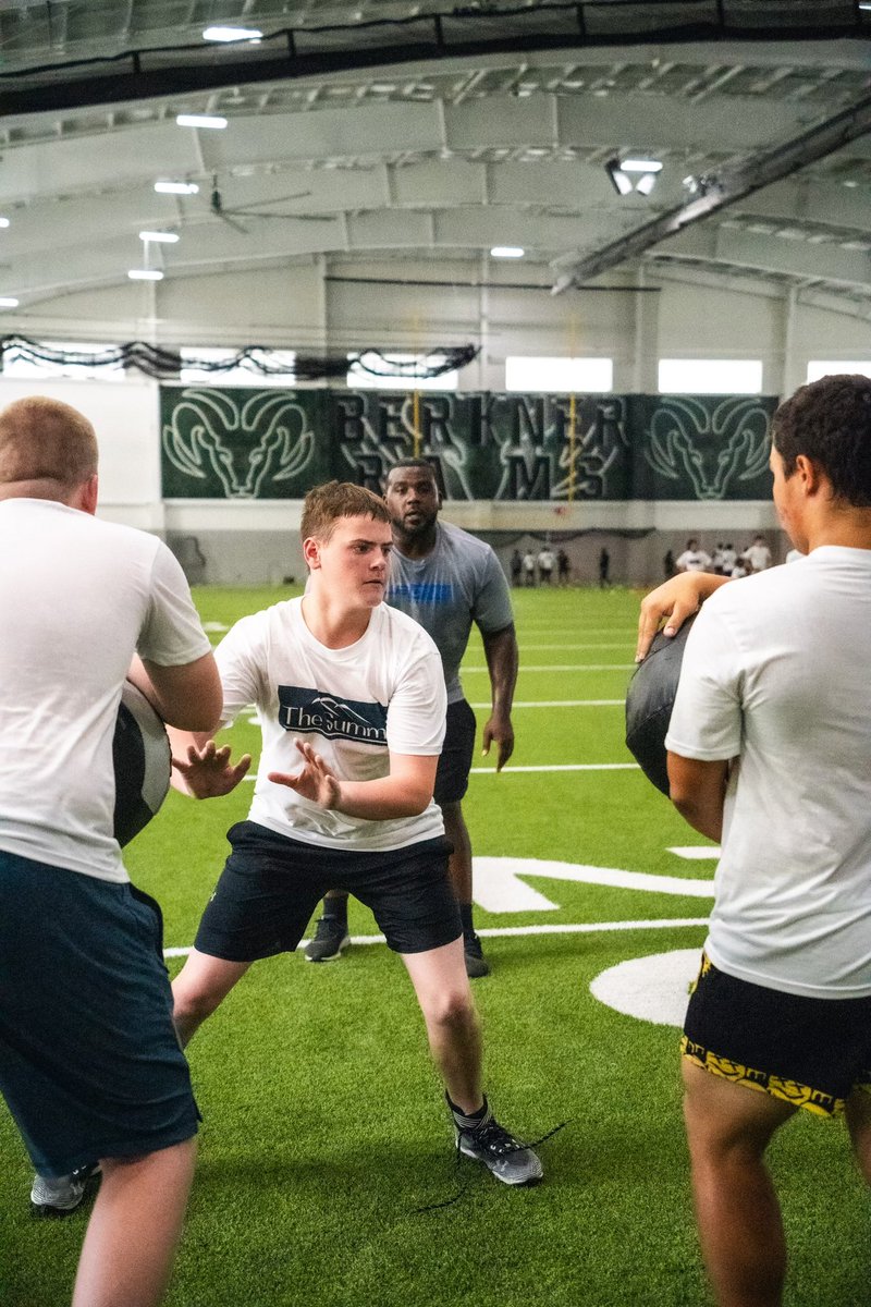 BradyWolfe55's tweet photo. Working to get ready for the upcoming season! I will be ready! I will be delivering the AHMO soon!@AHMOCOACH @DotyCoach @BlueChipOL @twftraining @Jason_Howell @CoachCarter68 https://t.co/vXPICwubbK
