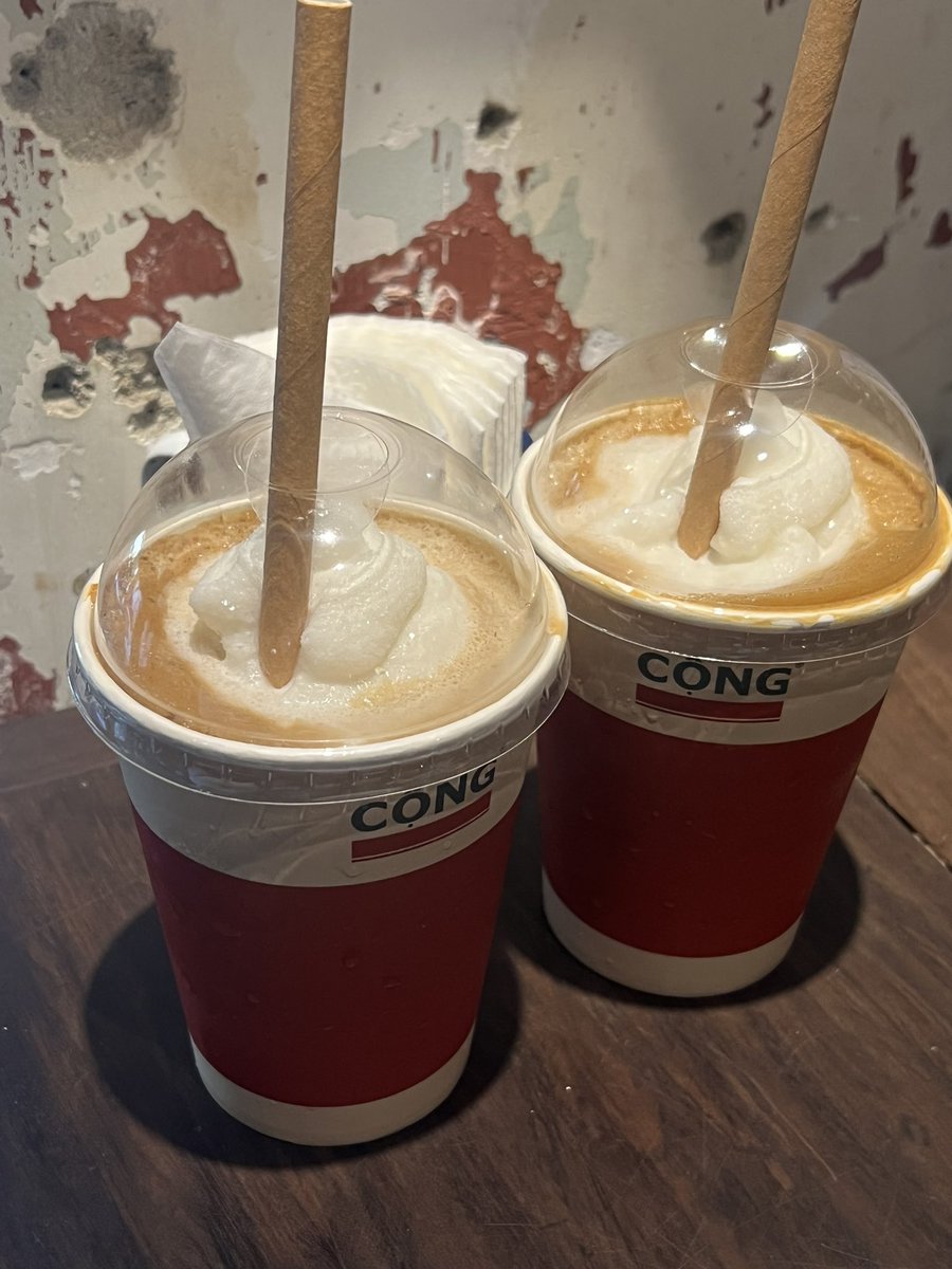 티멤버쉽 사용하시는 분은 글로벌 여행 탭 한번 눌러서 보세요! 저 이번에 다낭가서 콩커피 꽁짜길래 지점별로 돌아가면서 꽁짜로 먹었답니다! 덕분에 더운데 음료 마음껏 먹음..!!