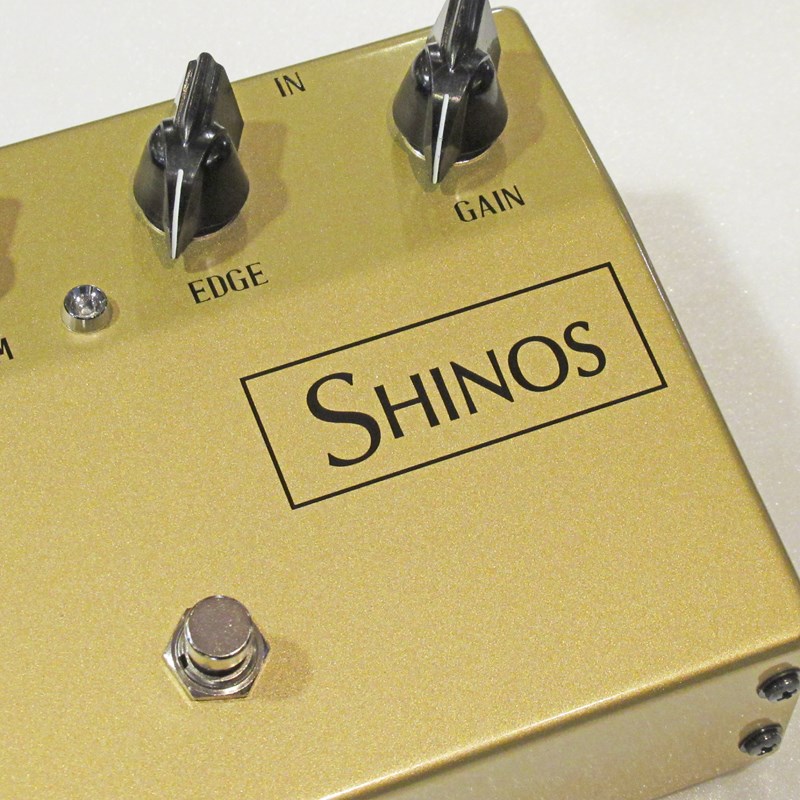 ikebe_rakuten's tweet image. 🆕新製品情報🆕

#SHINOS AMPLIFIER COMPANYより、選りすぐりのヴィンテージパーツで組まれた真空管オーバードライブ「VTD GOLD」が数量限定発売！✨

ブティックアンプの様な暖かみを強く感じるサウンドが特徴です👀

✅item.rakuten.co.jp/ikebe/761608/

#エフェクター #IKEBE #イケベ #AKIHABARA #秋葉原