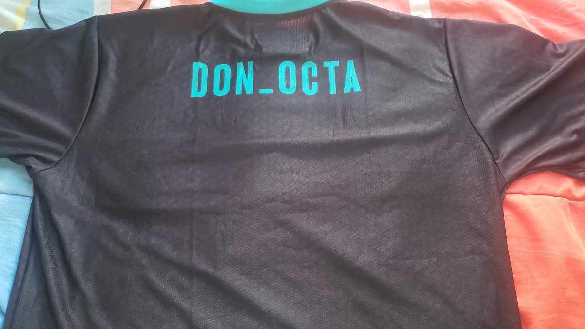 0ctavio0's tweet photo. @ChanaMambeFC @alkapone @mymtumtum @iDelt4 @agbin3r @Streamerch_mx uuyy llego antes de tiempo de verdad muy buen jersey, excelente calidad y también trato con la gente de streamerch que me apoyaron con mi pedido, uno más de la chana mambe, con todo!! https://t.co/IvjiSkwDO5