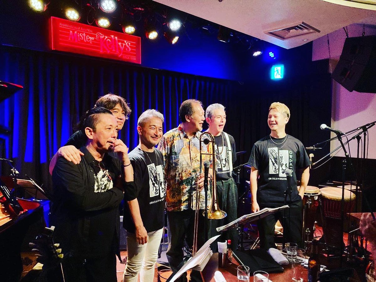 kenta_drs_percs's tweet photo. 🥁🥁🥁
オバタラセグンド久々のロングツアー、終わっちゃいました😭😭
今回はマジで過去1濃厚で音楽的で大盛況なツアーでした。
ありがとうございました!!
#OBATALASEGUNDO
#中路英明
#大儀見元
#伊藤志宏
#鈴木よしひさ
#コモブチキイチロウ
#岡本健太 https://t.co/Z8vQZi3QdW