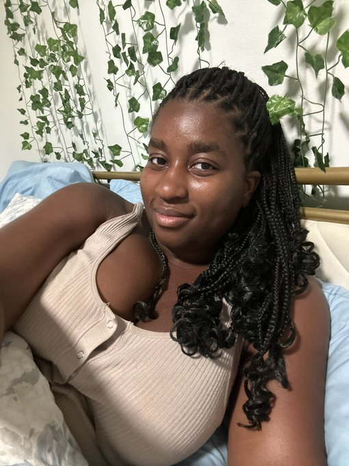 The Sun ☀️ got me 😊 https://t.co/zDQ4J1hhSf