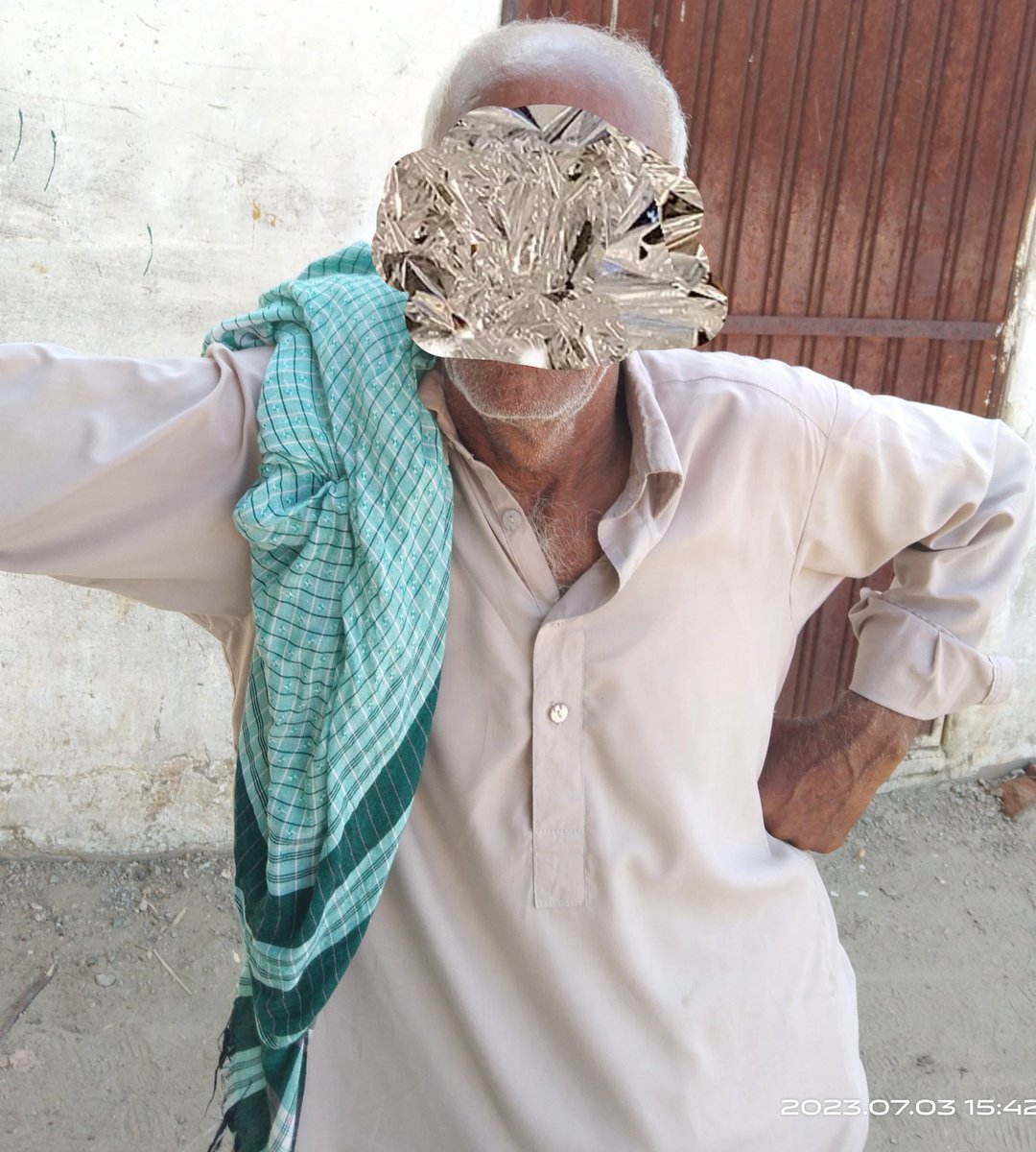 باٹم مل گیا ہے مسلہ جگہ کا ہے وہ میرے ساتھ گھر آنے پہ راضی تھا میں نے منع کیا کہ گھر میں باقی لوگ بھی ہیں کسی کو شک پڑ گیا تو پڑوسیوں نے دیکھ لیا ۔
مسلہ یہ ہے کہ انکے پاس بھی جگہ نہیں ہے نمبر ہے مناسب جگہ کا انتظار ہے شاید وڈیو بھی بناؤ بہت نائس ادمی ہے  نمبر مانگنے والے دور رہے