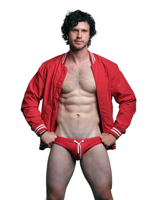 Feeling sporty. Now all I need is some balls to play with https://t.co/MAwSajEe0p