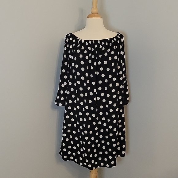 jenn_uga08's tweet photo. So good I had to share! Check out all the items I'm loving on @Poshmarkapp #poshmark #fashion #style #shopmycloset #lanebryant #stjohnsbay #citystreets: https://t.co/MI942oJ8e0 https://t.co/Y0IEM7MWTD