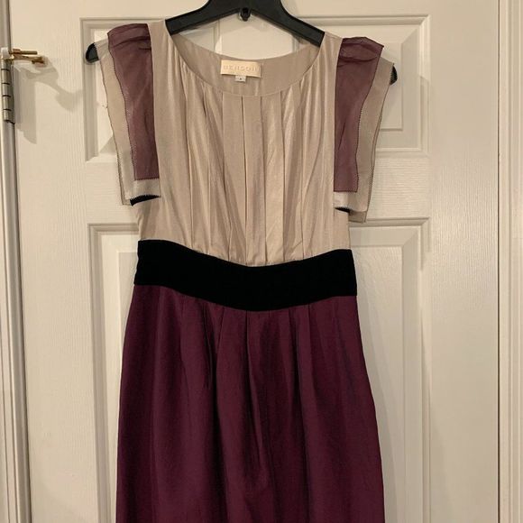 So good I had to share! Check out all the items I'm loving on <a href="/Poshmarkapp/">Poshmark</a> from @thelonniehays #poshmark #fashion #style #shopmycloset #guess #milly #bensoni: posh.mk/XlUXyntuwBb