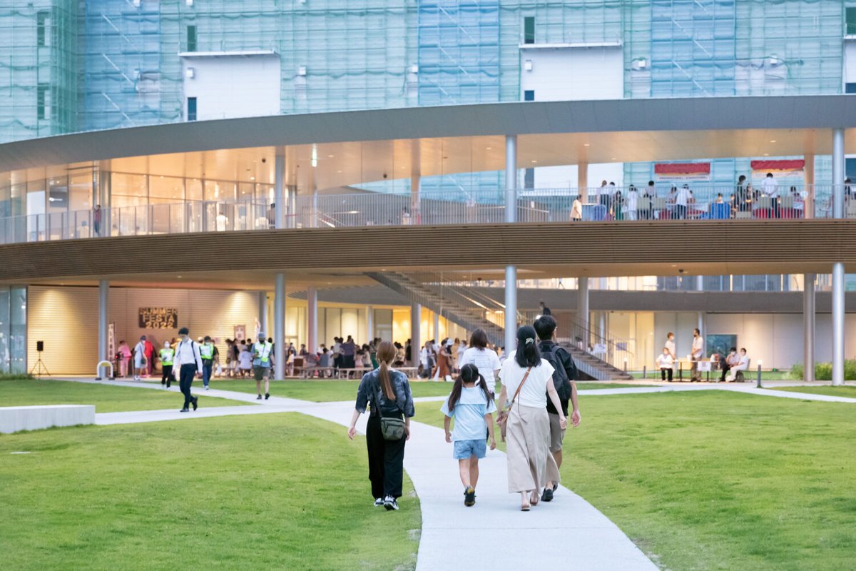 "GLP ALFALINK Sagamihara" by SAMURAI and TAKENAKA in Kanagawa, Japan.

architecturephoto.net/178219/

photos©Takumi Ota
