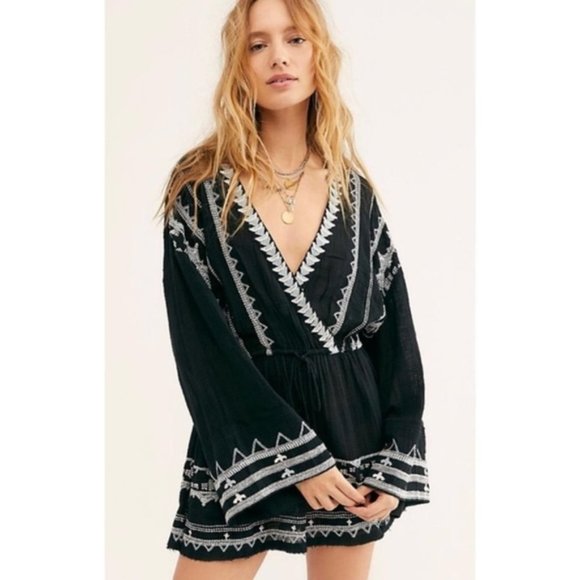 iv2nv1908's tweet photo. So good I had to share! Check out all the items I'm loving on @Poshmarkapp from @jilbernstein #poshmark #fashion #style #shopmycloset #everjoy #vita #freepeople: https://t.co/xA9mL6hhmF https://t.co/Kbx7zrMboU