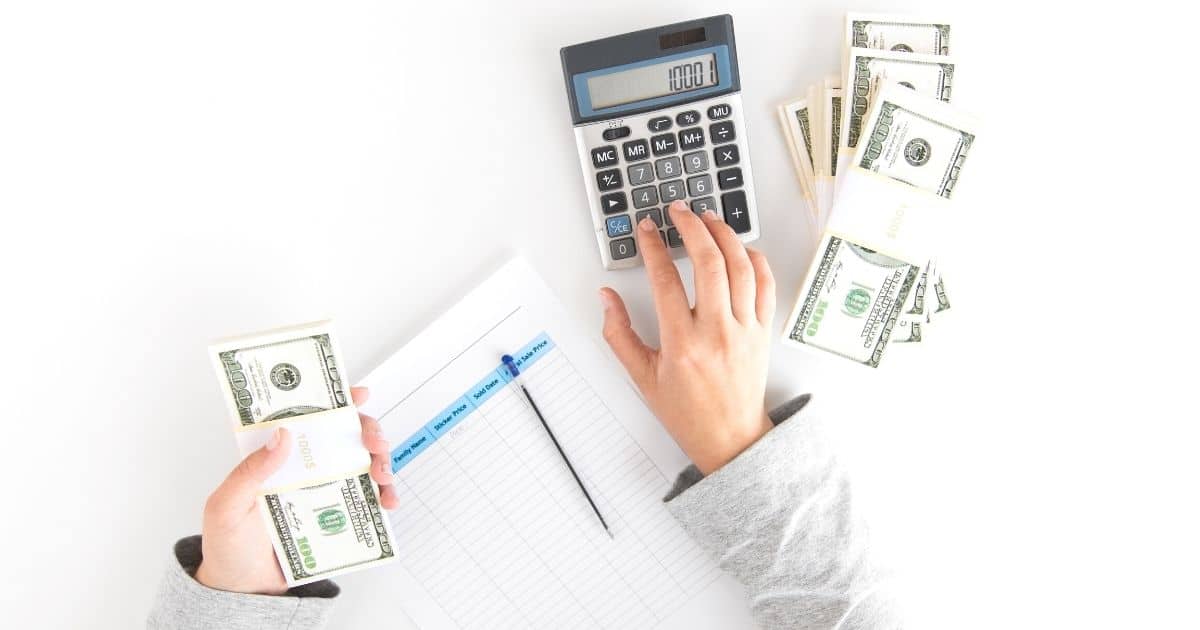 3 Simple Steps To Balancing a Budget (and Why it’s Important) centsandpurpose.com/balancing-a-bu…