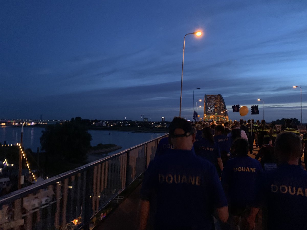 JanKamp4's tweet image. We zijn begonnen! #nijmeegsevierdaagse #WalkoftheWorld