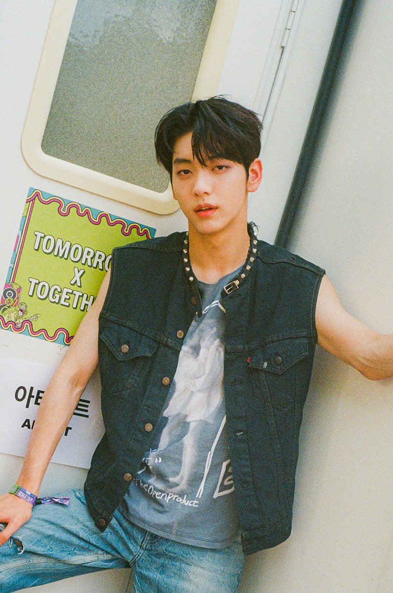 The summer's memories are etched in my consciousness like a treasured tapestry made of happiness, laughter, and warmth. The summer of this year left no room for regrets and gave me feelings that will always waltz in my heart.