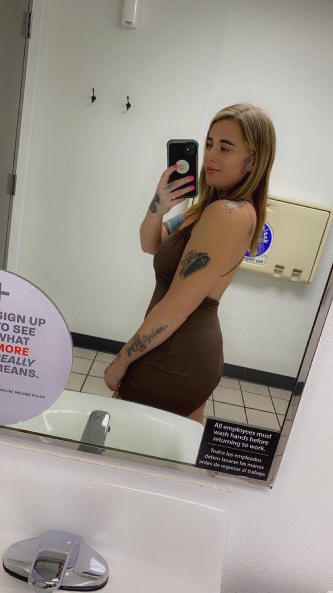perry2981's tweet photo. Subscribe to my onlyfans! https://t.co/07TCplZhEF https://t.co/WWxMmbsTBe