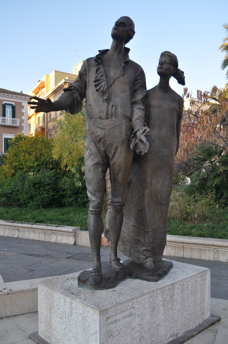 AssCulArt_VIOR's tweet photo. Andrea Chenier
1957 Bronzo/Bronze
H.2.50m
#andreachenier #chenier #foggia #citta #cittadifoggia #comunedifoggia #city #giordano #conduttore #musica #puglia #italy🇮🇹 #italia #conductor #bronzo #bronze #scultore #veneziano #venetian #sculptor #concorso #competition https://t.co/eq2lkQDmw3