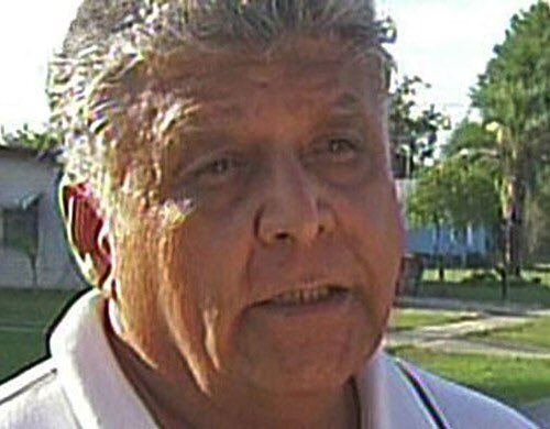 MvalenciachCh's tweet photo. #ULTIMAHORA EE.UU. Quita nacionalidad a Pedro Barrientos N.
Llegó la hora de extraditar y encarcelar a uno de los asesinos de #VictorJara
#TenienteBarrientos otro mentiroso y cobarde criminal
#Justicia #Extradiccion #PoderJudiacial #50AñosDelGolpe #Negacionismo #DerechaGolpista https://t.co/PlwvXsRAXq