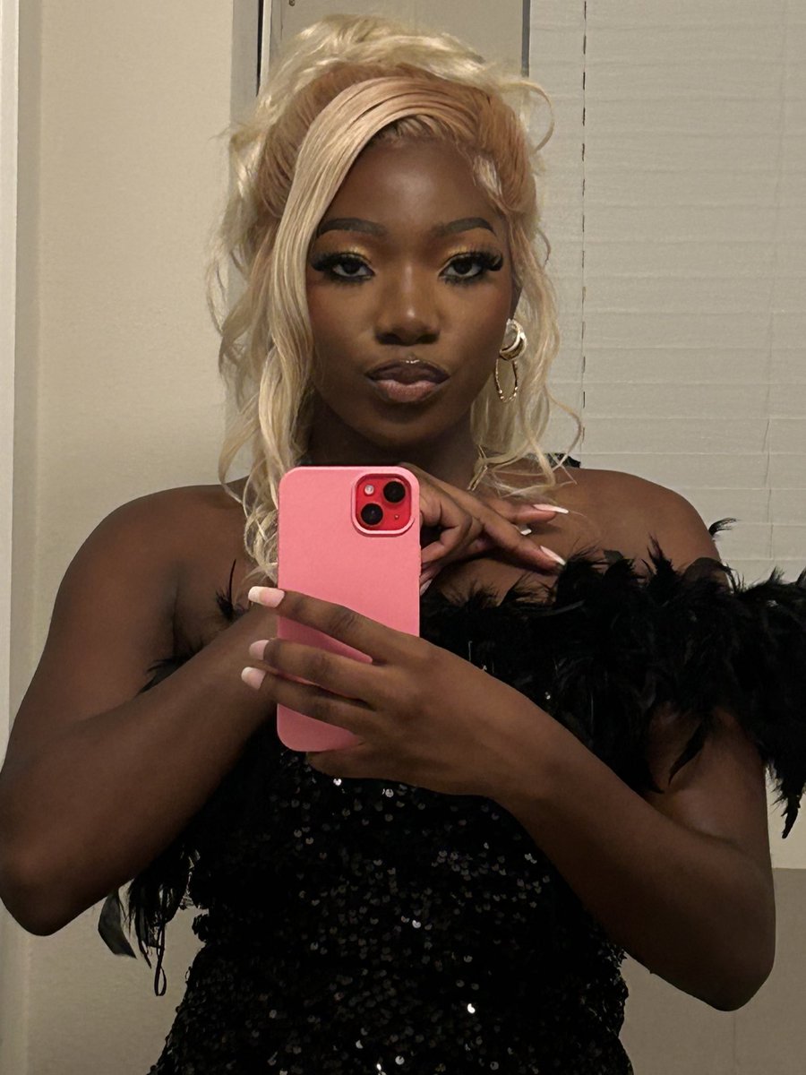 blessinb2's tweet photo. 👱🏾‍♀️ https://t.co/a9cpOeNQZ6