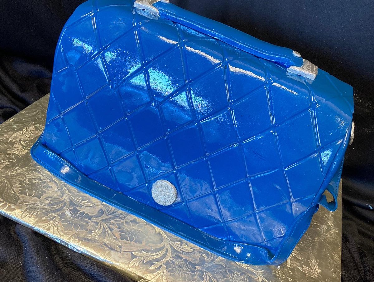 Is it #cake ?
#pursecake