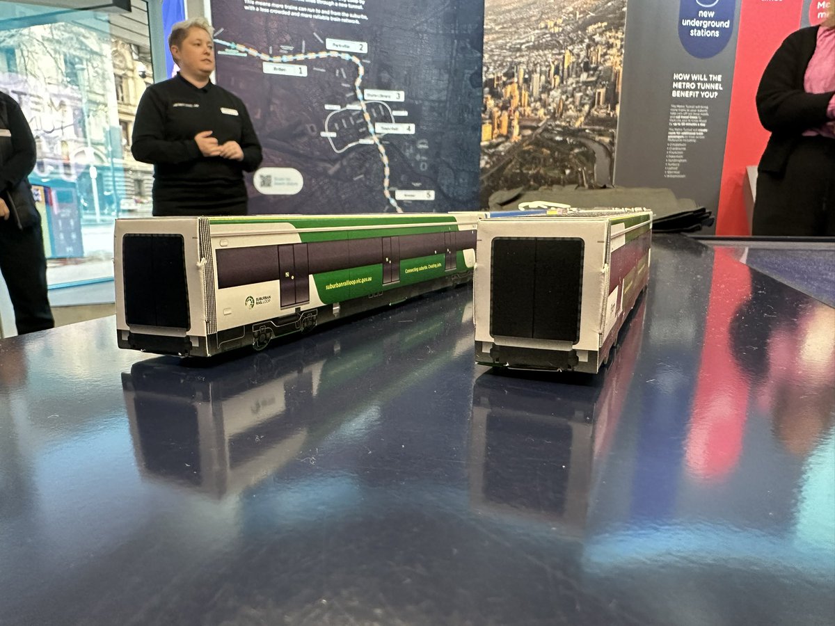 VicLLENs tweet media