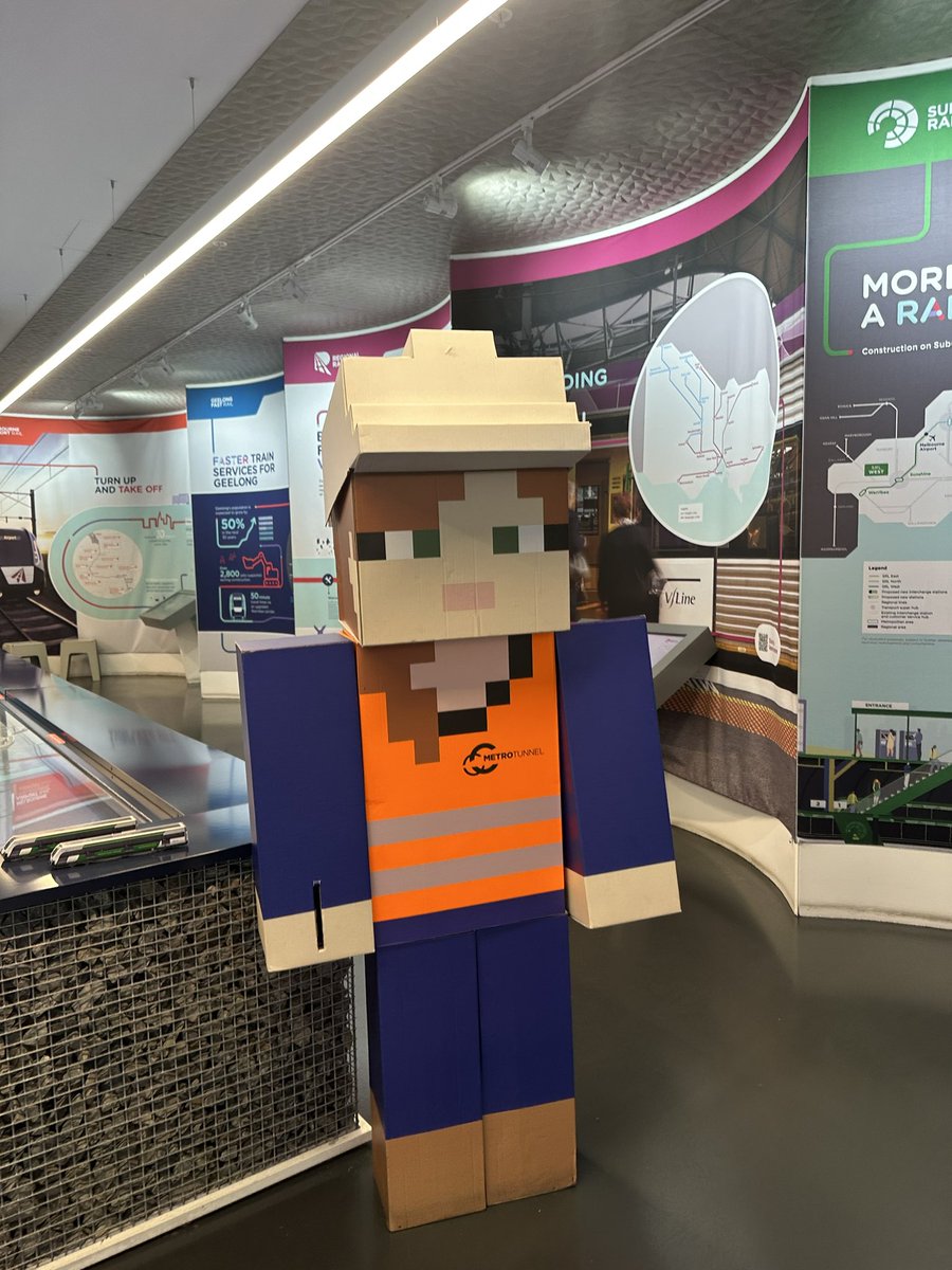 VicLLENs tweet media