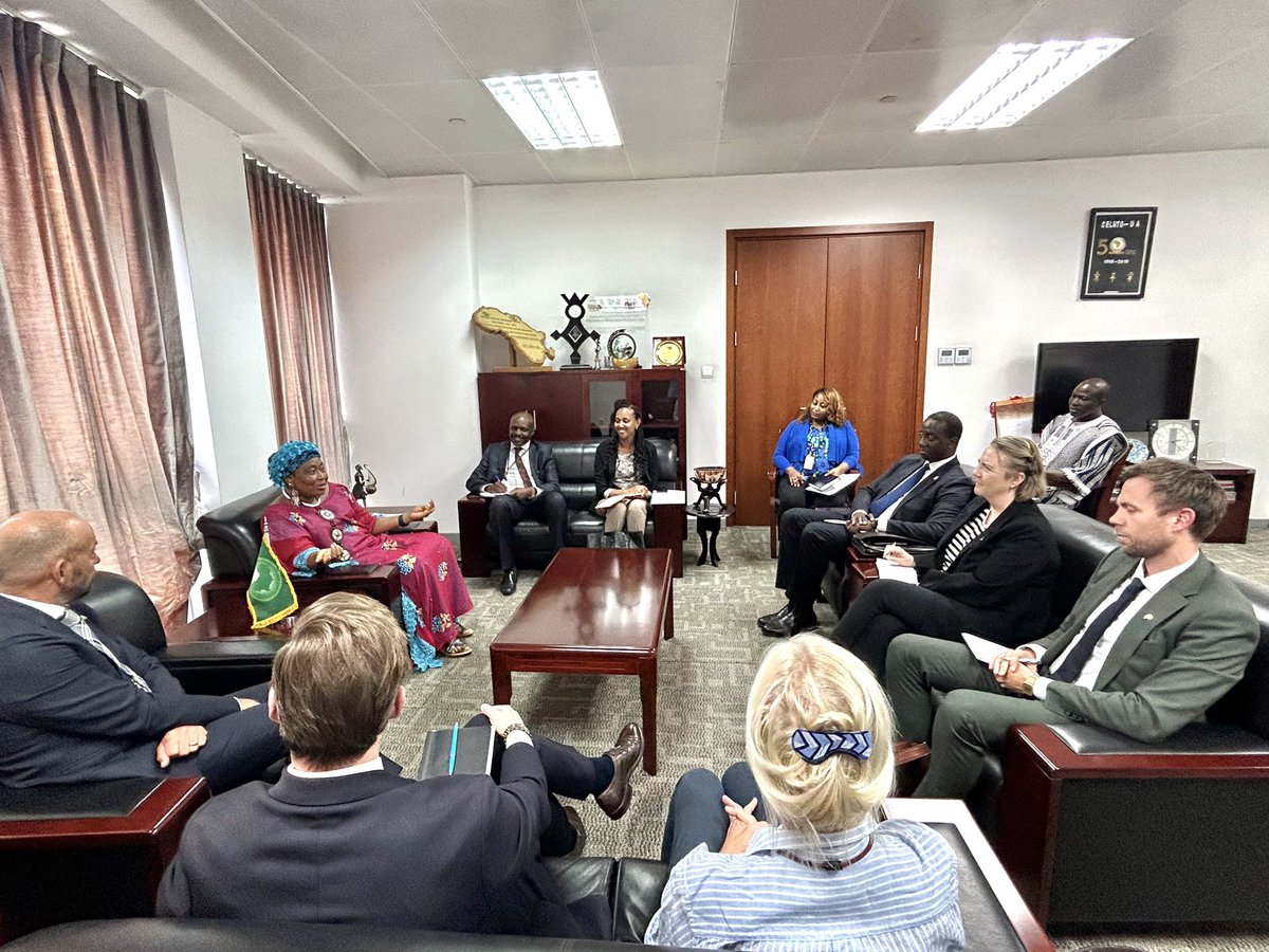 AU_HHS's tweet photo. H.E @AmbSamate met with Ambassadors from the embassies of 🇩🇰🇸🇪🇳🇴 &amp; representative of @IfrcAu @ikakoma1 at the #AUHQ. They discussed the group’s financial &amp; technical pledge to support the operationalisation of the  @_AfricanUnion African Humanitarian Agency for 2️⃣yrs &amp; beyond. https://t.co/lY9ZWKJw4L