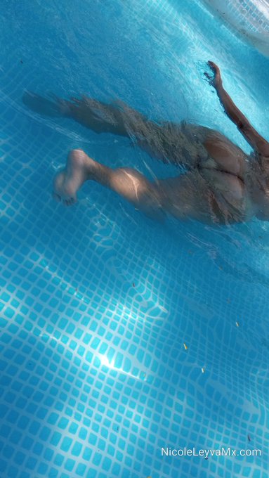 No hay nada mejor que poder nadar desnuda 🥵😳🌝😁 https://t.co/d9XwZg4c2U<a href="/tag/miercolesdeculos"class="tags"><span>#miercolesdeculos</span></a><a href="/tag/miercolesdeculo"class="tags"><span>#miercolesdeculo</span></a><a href="/tag/nuevafotodeperfil"class="tags"><span>#nuevafotodeperfil</span></a>