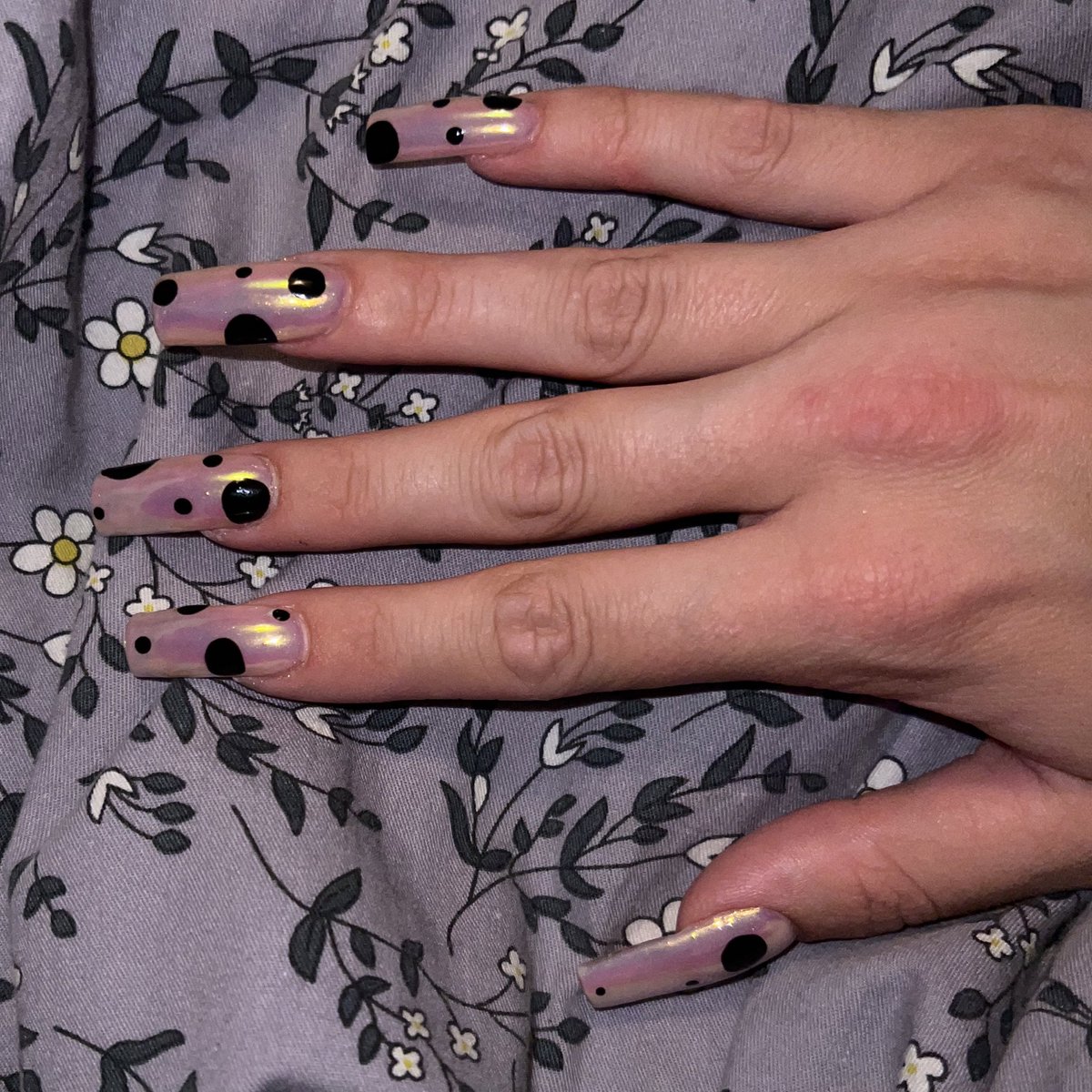 yikestrin's tweet photo. happy nail day :) https://t.co/IngAA5NyUG